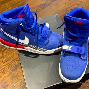 Air Jordan Legacy 312 size 7 Youth